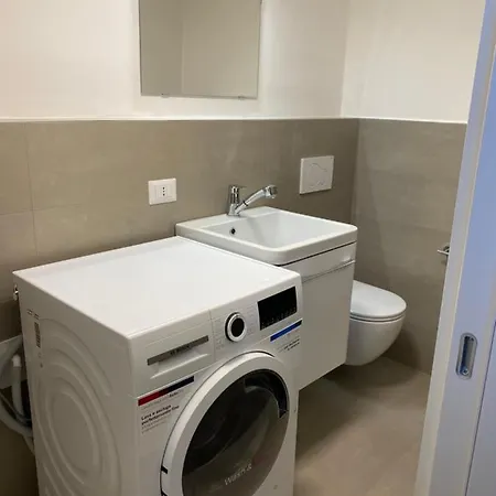 Sunny Bright Apt, Historical Living *