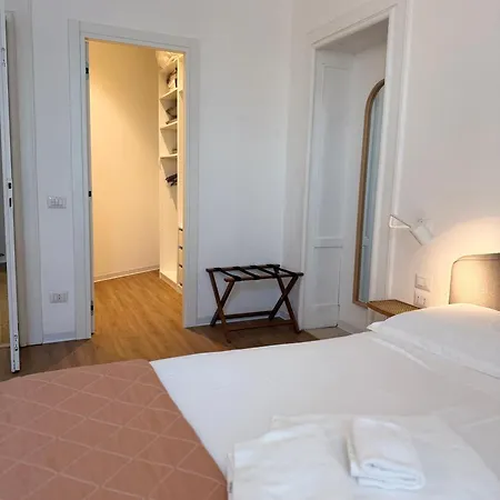 Sunny Bright Apt, Historical Living *