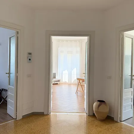 Sunny Bright Apt, Historical Living Apartament Matera