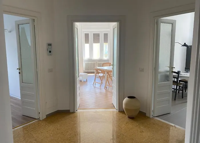 Apartament Sunny Bright Apt, Historical Living